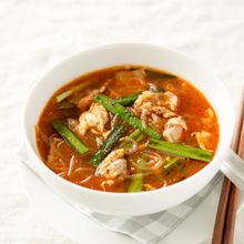 あさりと豚の辛いスープ