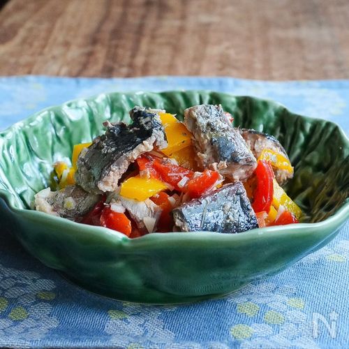 蒸し煮パプリカの鯖和え