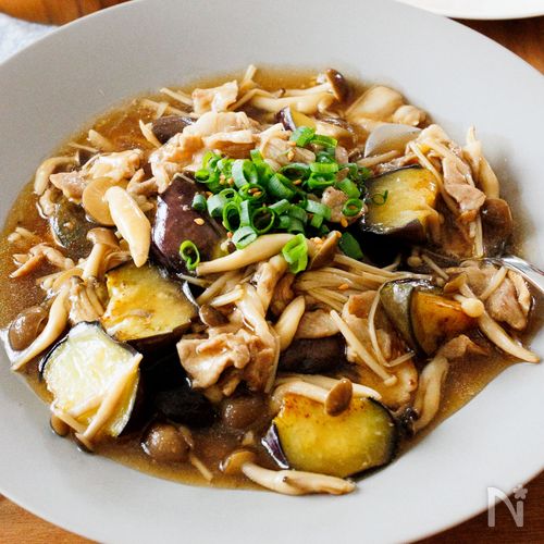 『豚肉と秋なすときのこの中華あんかけ』丼も美味しい秋おかず♡