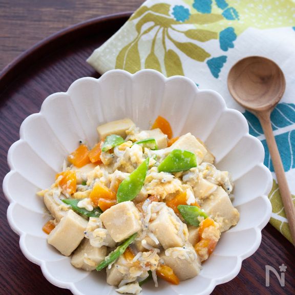 【味付け2つ】しっとり食べやすい！高野豆腐の炒り豆腐