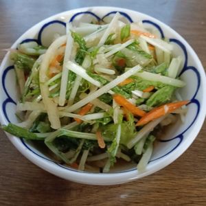 ぽぽペの作ってみた!投稿(抱えて食べたい《大根と水菜♡和風サラダ》)
