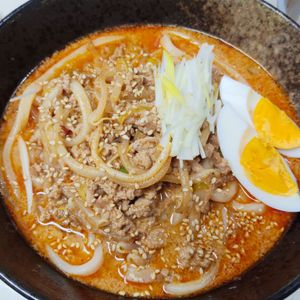 もんぶらん°・*:.。.☆の作ってみた!投稿(【もやしの旨辛担々うどん】汁までおいしい♡１０分うどん！)