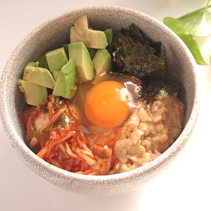 とのちゃまの作ってみた!投稿(アボカドキムチ納豆丼)