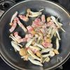 【豚バラとキノコのチーズクリームペンネ】コクうま濃厚♡の工程2