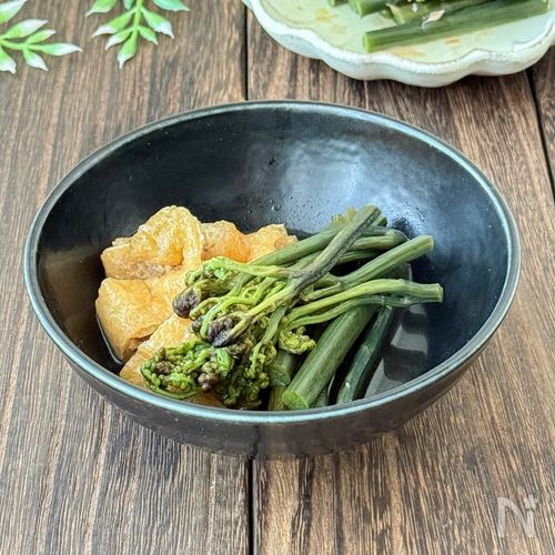 わらびと油揚げの煮物