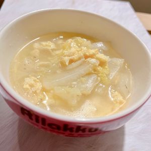 あーちゃん·͜· ♡の作ってみた!投稿(【くたくた白菜と卵のうま塩スープ】白菜ペロリと消費！)