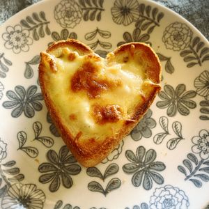 REIの作ってみた!投稿(材料３つで！【ハートのパングラタン♡】)