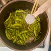 さやごと枝豆のペペロンチーノの工程3