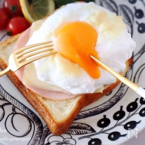 ひと手間de至福の朝ごはん♡エッグinクラウド トースト | レシピサイト