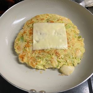 緩玖ふわりんの作ってみた!投稿(もちもち！【キャベツの餅チーズ焼き】)