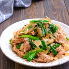 豚こまとニラのスタミナにんにく生姜炒め