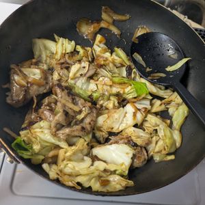 1485848の作ってみた!投稿(旬の野菜を食べよう！春キャベツと牛肉のオイスターソース炒め！)
