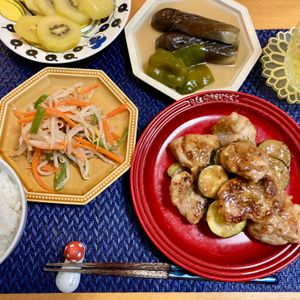 たぁプーの作ってみた!投稿(ご飯がすすむ！鶏肉とズッキーニのマヨポン炒め)