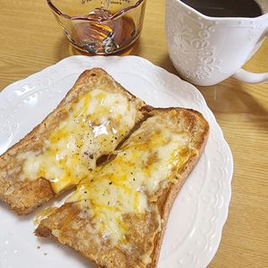 ナムディの作ってみた!投稿(甘じょっぱい背徳の味♡『ピーナッツバターチーズトースト』)