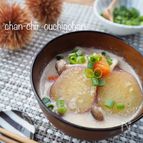 おかずスープ♪さつまいもときのこの豆乳ごま味噌スープ