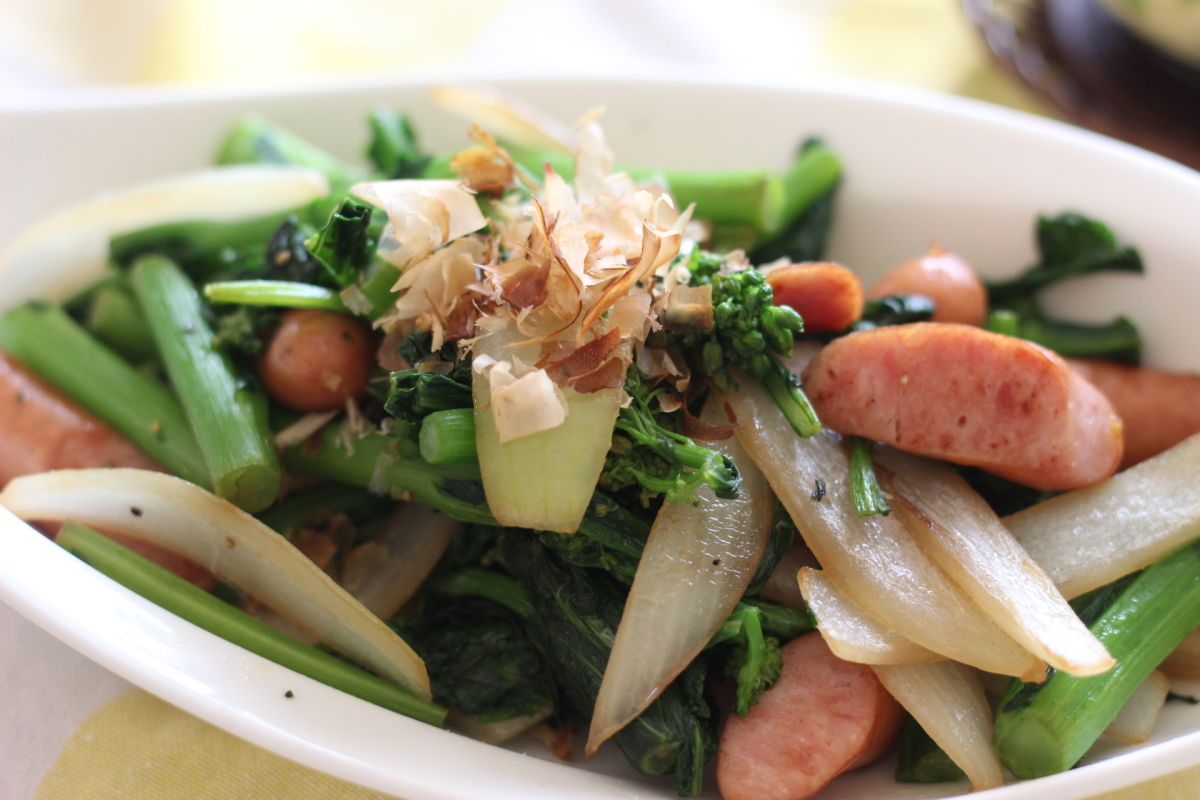 菜の花とウインナーのサッと塩炒め レシピサイト Nadia ナディア プロの料理家のおいしいレシピ