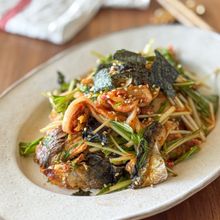 脱マンネリ！【焼き鯖のキムチサラダ】