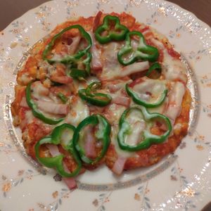 たりおの作ってみた!投稿(小麦粉なし！お豆腐とはんぺんのふわふわピザ～低糖質レシピ)