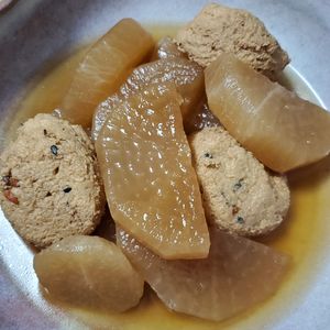 週一だけは頑張ります💦の作ってみた!投稿(コツなし！とろとろ大根とじゅわっとがんもどきの煮物♪)