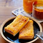 のせて焼くだけ！さっぱりチーズケーキ風トースト
