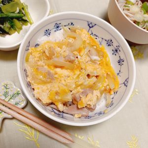 AKARI☆の作ってみた!投稿(【調味料は麺つゆだけ！】とろとろ卵の親子丼＃リピ確定)