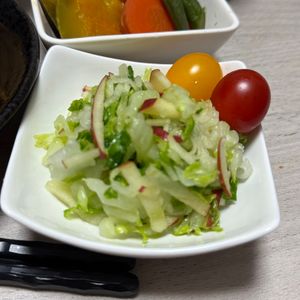 みーこの作ってみた!投稿(【デリ風】りんごたっぷり！白菜のコールスロー)