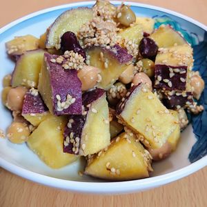 まゆのの作ってみた!投稿(【さつまいもとお豆の和風サラダ】ごま香る♪マヨなしヘルシー！)