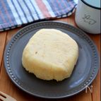 レンジで簡単！米粉で作るふんわり総菜パン