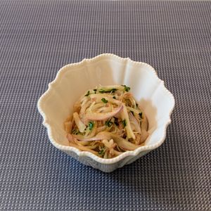 𝔂𝓾𝓶𝓲🍓の作ってみた!投稿(【季節の変わり目に】紫玉ねぎの養生サラダ)