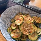 簡単‼️箸が止まらない副菜♡ズッキーニのおかか醤油ナムル