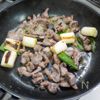 砂肝と白ネギの塩レモン炒め（食感コリコリ）の工程2