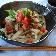 甘辛豚肉のせ、冷やしうどん