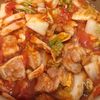 野菜たっぷり♪鶏もも肉と白菜のピリ辛トマト煮込みの工程4