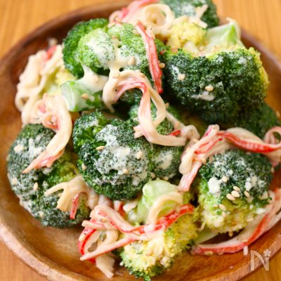 レンジで5分!【ブロッコリーとカニカマの和風マヨサラダ】