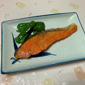 maple cherryの作ってみた!投稿(【簡単♪鮭のムニエル】バター醤油で食欲そそる♪コクうまおかず)
