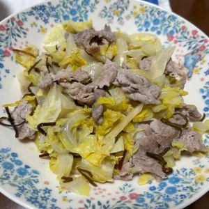 ちいさんの作ってみた!投稿(豚キャベツの塩昆布蒸し。)