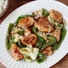 【鶏肉とお野菜のオイポンだれ炒め】こってり美味しい♪