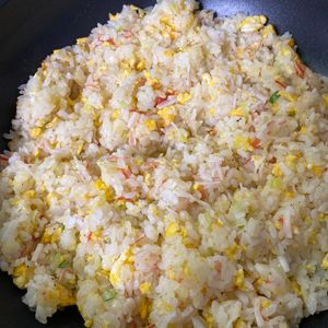 露木李の作ってみた!投稿(焦がし醤油のかに玉チャーハン 【#パラパラのコツ #簡単】)