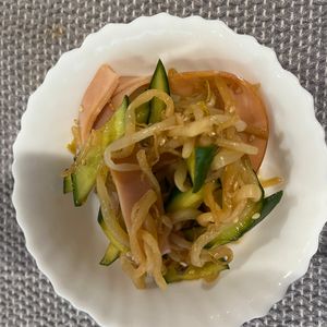 りんごの作ってみた!投稿(抱えて食べたい♡【しゃきしゃきもやしの中華サラダ】)
