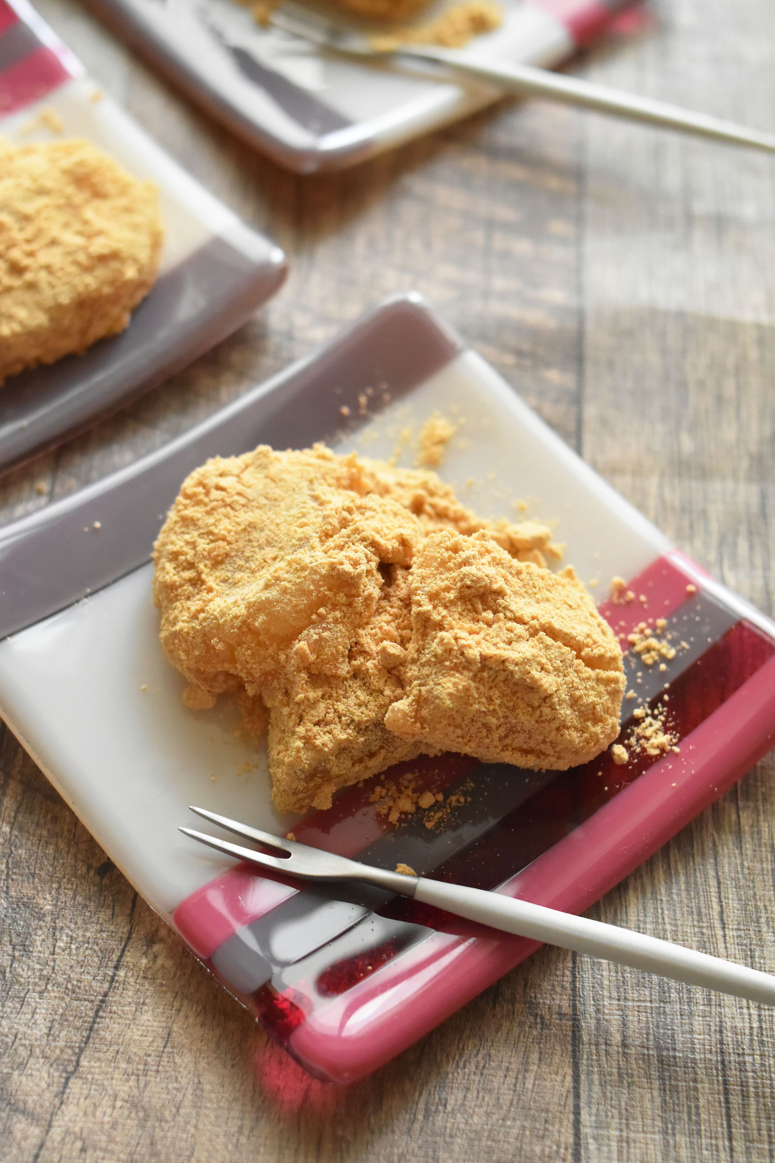 材料3つ・すぐできおやつ】北海道銘菓風レンチンきな粉もち。 | レシピ