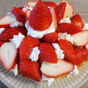ゆずの作ってみた!投稿(クリームと苺たっぷり！！贅沢いちごタルト【時短・簡単】)