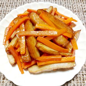 よっこの作ってみた!投稿(手間要らず◎さつまあげとにんじん炒め)