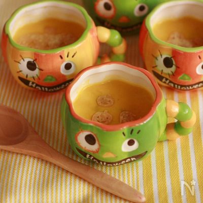 南瓜のポタージュスープ～わんたんクルトン乗せ～
