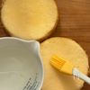 簡単！材料4つ！さくらんぼのカップケーキの工程1