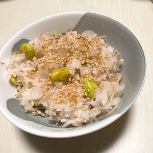 ぷりんの作ってみた!投稿(【梅ちりめん炊き込みご飯】白だしで簡単！激うま！おかわり必至)
