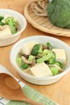 しめじとブロッコリーの鶏だし豆腐煮込み