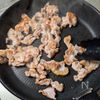 きのこと豚こまのバタぽん炒め│さっぱりコク旨ごはん泥棒♪の工程3