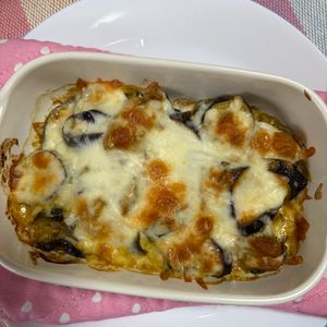 ゆっこの作ってみた!投稿(なすトロ〜リ・簡単♡さば味噌煮缶となすのカレーマヨチー焼き)