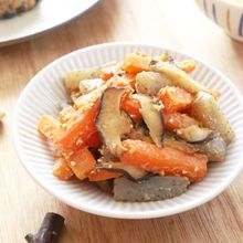 【にんじんとこんにゃくと椎茸の味噌ごまきんぴら】お弁当にも◎