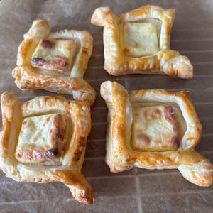 こむぎの作ってみた!投稿(【クリームチーズパイ】材料3つ！)